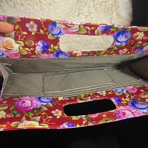 Large Floral Envelope Clutch - Picture 5 of 6